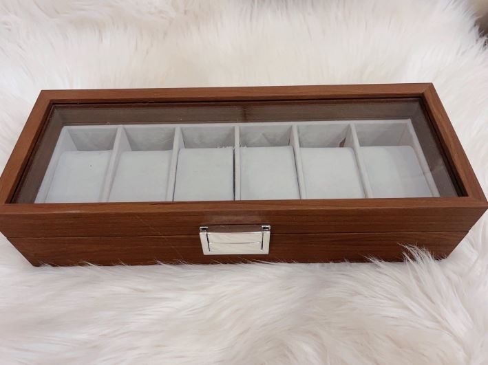 Coffret 06 montres vitré